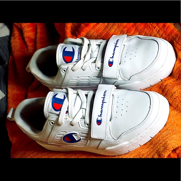 CHAMPION SNEAKERS BRAND NEW - Picture 3 of 9
